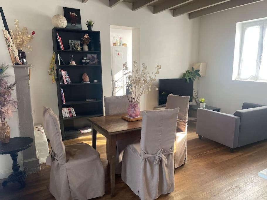 Charmante Maison, Coeur De Bourg Bazouges-la-Pérouse المظهر الخارجي الصورة